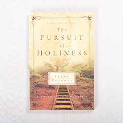 The Pursuit of Holiness, paperback by Jerry Bridges