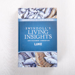 Swindoll's Living Insights New Testament Commentary: Luke, hardcover by Charles R. Swindoll